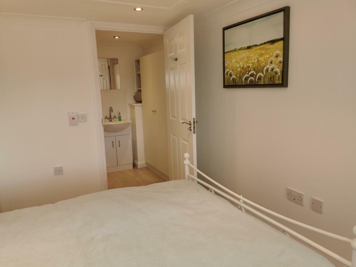 Executive Annex - Dunfermline Apartment ภายนอก รูปภาพ